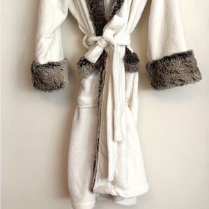 Pottery Barn grey ombre robe size medium (unisex)